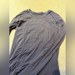 Lululemon purple long sleeve with thumb holes: don’t reach for this anymore